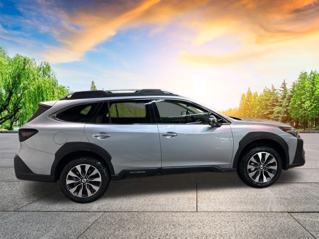 Photo of 2025 Ice Silver Metallic Subaru Outback