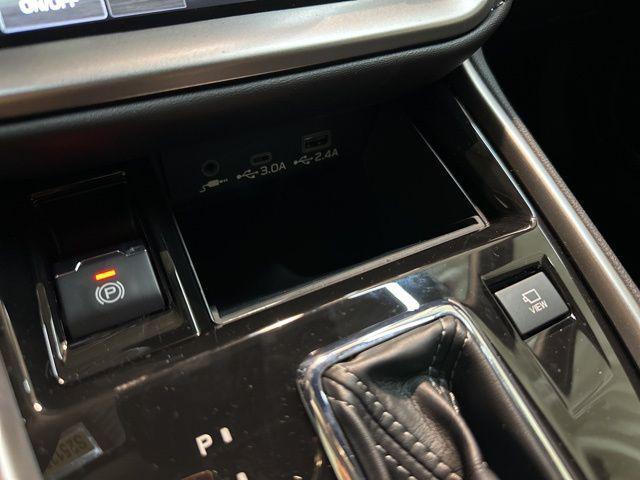 Photo of 2025 Ice Silver Metallic Subaru Outback