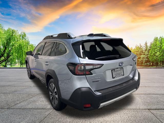 Photo of 2025 Ice Silver Metallic Subaru Outback