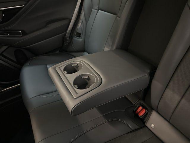 Photo of 2025 Ice Silver Metallic Subaru Outback