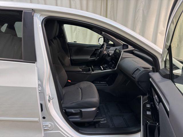 Photo of 2023 Cosmic White Pearl Subaru Solterra