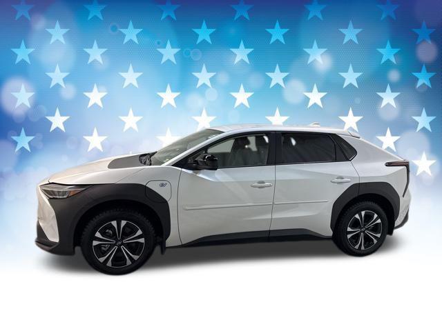 Photo of 2023 Cosmic White Pearl Subaru Solterra