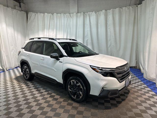 Photo of 2025 Crystal White Pearl Subaru Forester Hybrid