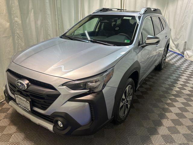 Photo of 2025 Ice Silver Metallic Subaru Outback