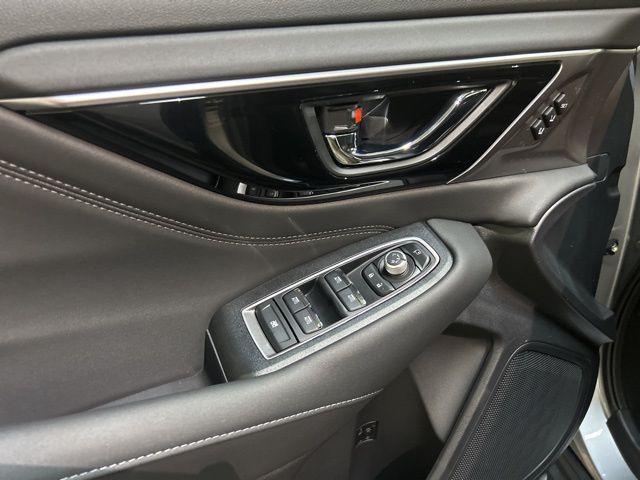 Photo of 2025 Ice Silver Metallic Subaru Outback