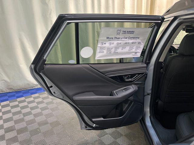 Photo of 2025 Ice Silver Metallic Subaru Outback