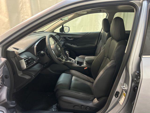 Photo of 2025 Ice Silver Metallic Subaru Outback