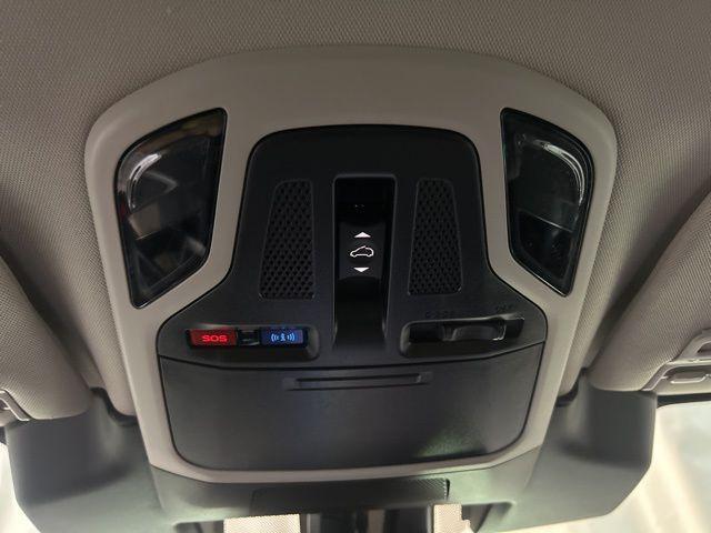 Photo of 2025 Ice Silver Metallic Subaru Outback