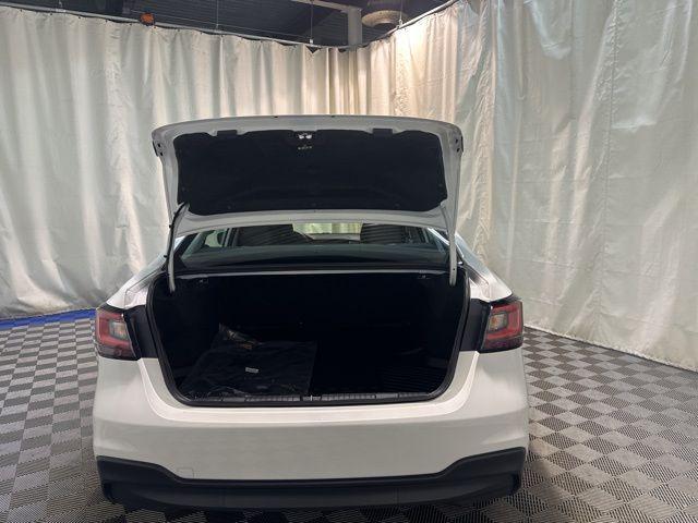 Photo of 2025 Crystal White Pearl Subaru Legacy