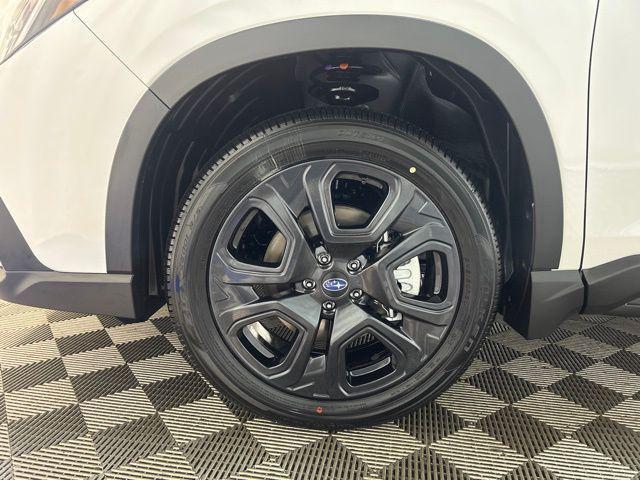 Photo of 2025 Crystal White Pearl Subaru Ascent