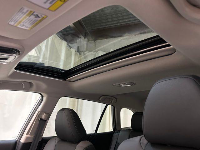 Photo of 2025 Ice Silver Metallic Subaru Outback