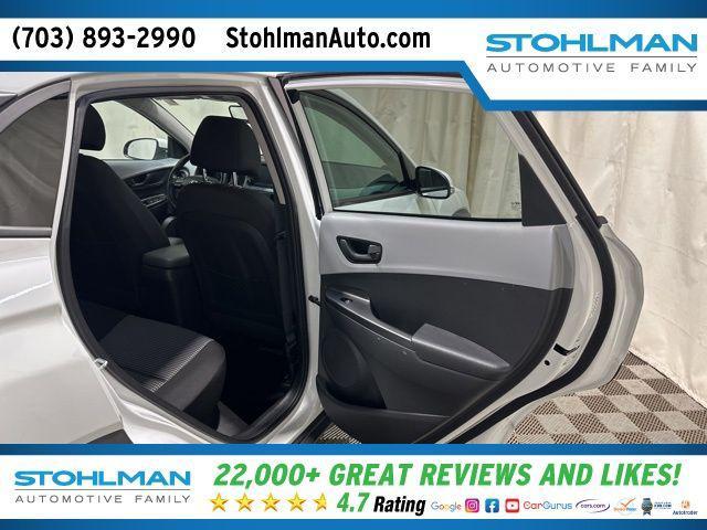 Photo of 2020 Chalk White Hyundai KONA