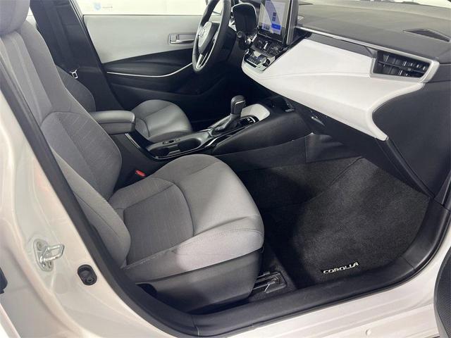 Photo of 2024 White Toyota Corolla