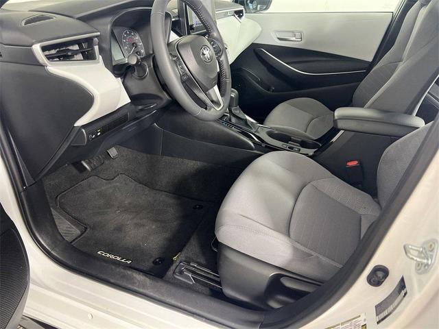 Photo of 2024 White Toyota Corolla