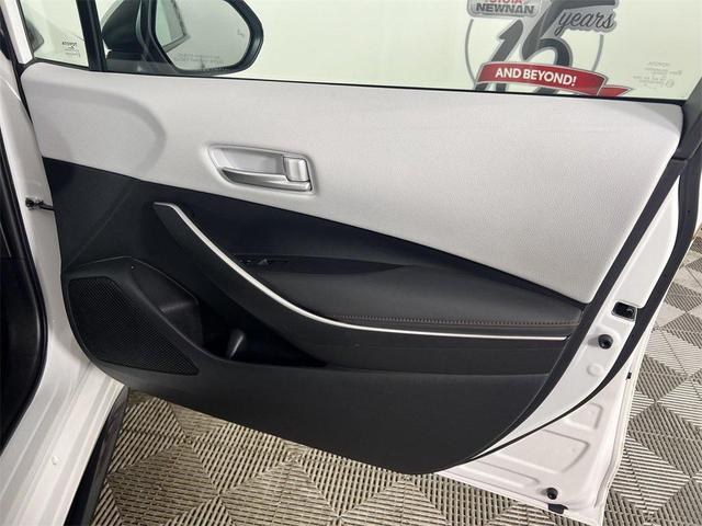 Photo of 2024 White Toyota Corolla