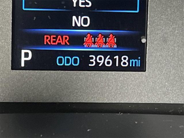 Photo of 2024 White Toyota Corolla