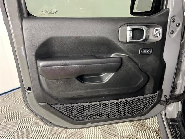 Photo of 2020 Sting-Gray Clearcoat Jeep Gladiator