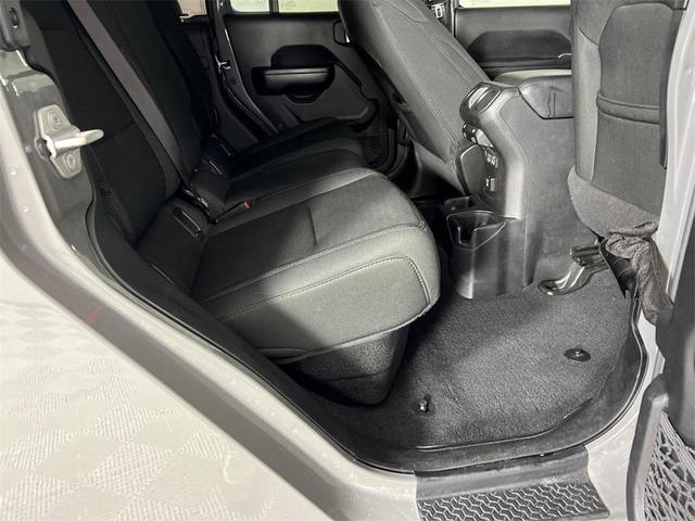 Photo of 2020 Sting-Gray Clearcoat Jeep Gladiator