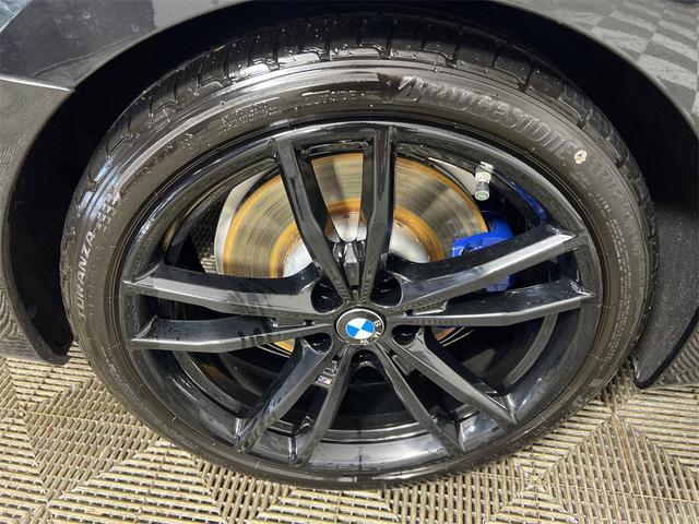 Photo of 2022 Black Sapphire Metallic BMW M440