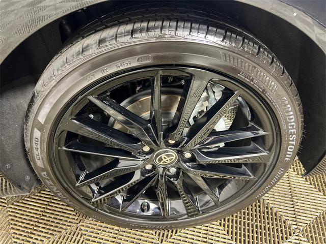 Photo of 2024 Midnight Black Metallic Toyota Camry