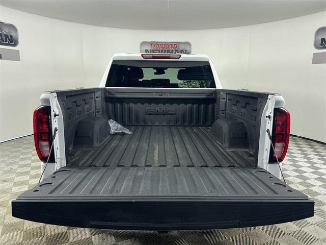 Photo of 2023 Summit White GMC Sierra 1500