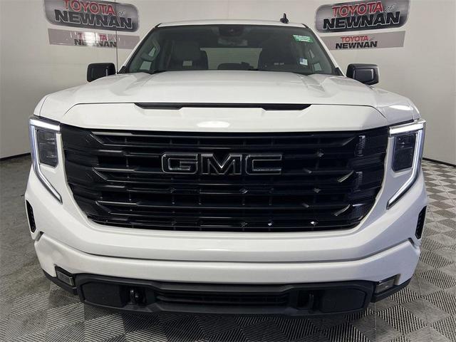 Photo of 2023 Summit White GMC Sierra 1500