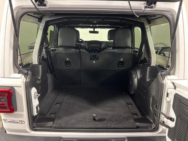 Photo of 2021 Bright White Clearcoat Jeep Wrangler Unlimited