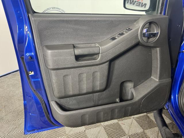 Photo of 2015 Metallic Blue Nissan Xterra