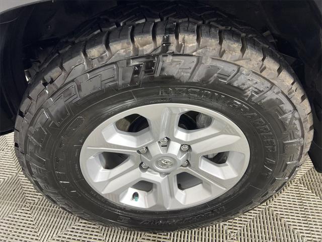 Photo of 2022 Midnight Black Metallic Toyota 4Runner