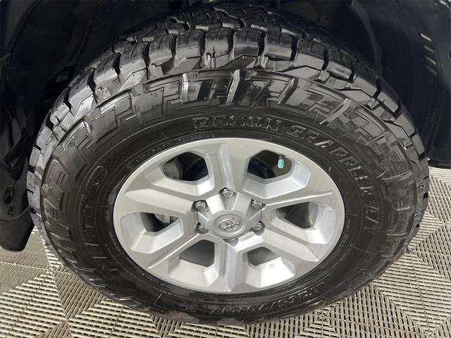 Photo of 2022 Midnight Black Metallic Toyota 4Runner