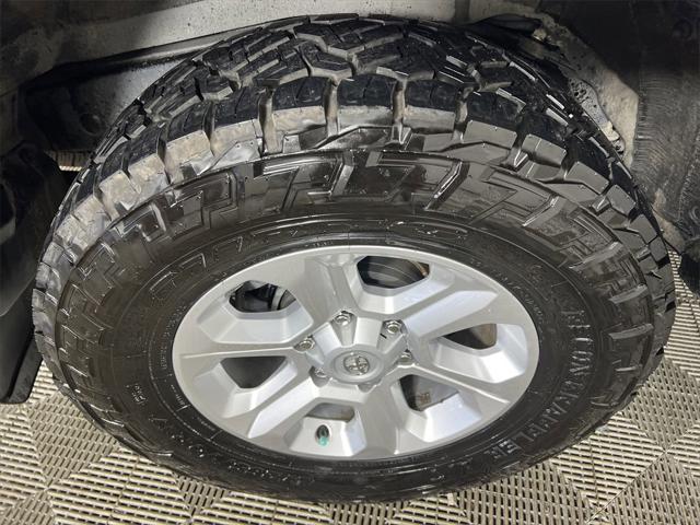 Photo of 2022 Midnight Black Metallic Toyota 4Runner