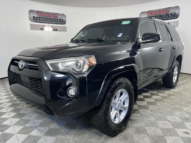 Photo of 2022 Midnight Black Metallic Toyota 4Runner