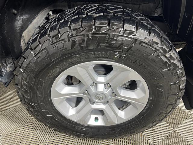 Photo of 2022 Midnight Black Metallic Toyota 4Runner