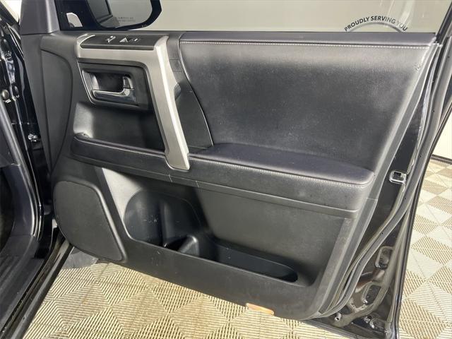 Photo of 2022 Midnight Black Metallic Toyota 4Runner