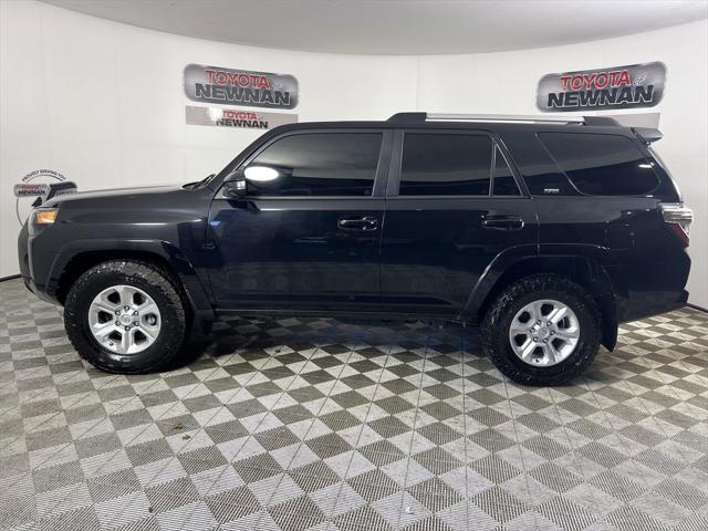 Photo of 2022 Midnight Black Metallic Toyota 4Runner