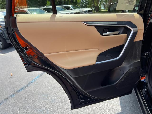 Photo of 2025 Midnight Black Metallic Toyota RAV4