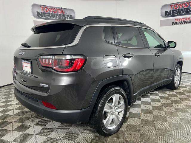 Photo of 2022 Granite Crystal Metallic Clearcoat Jeep Compass