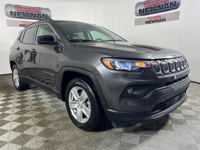Photo of 2022 Granite Crystal Metallic Clearcoat Jeep Compass
