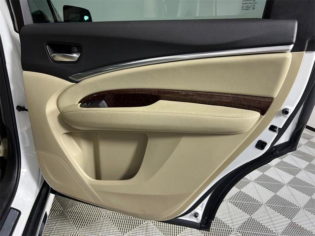 Photo of 2018 White Diamond Pearl Acura MDX