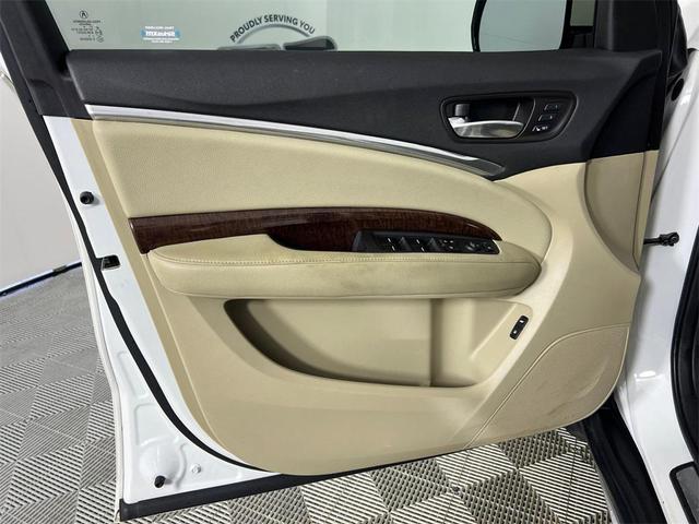 Photo of 2018 White Diamond Pearl Acura MDX