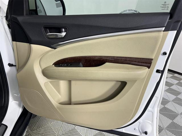 Photo of 2018 White Diamond Pearl Acura MDX