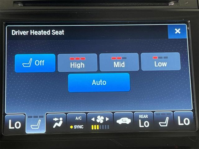 Photo of 2018 White Diamond Pearl Acura MDX