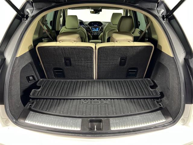 Photo of 2018 White Diamond Pearl Acura MDX