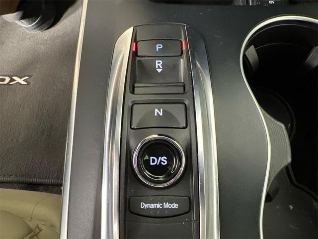 Photo of 2018 White Diamond Pearl Acura MDX