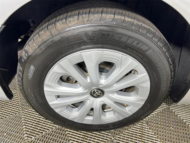 Photo of 2019 Classic Silver Metallic Toyota Prius