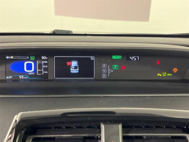Photo of 2019 Classic Silver Metallic Toyota Prius