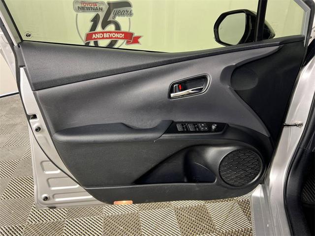 Photo of 2019 Classic Silver Metallic Toyota Prius