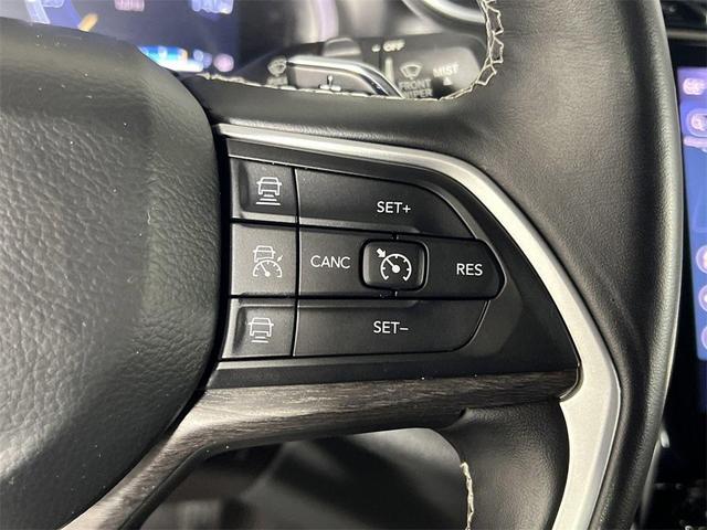 Photo of 2021 Baltic Gray Metallic Clearcoat Jeep Grand Cherokee L