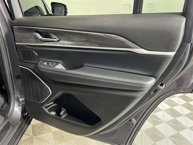 Photo of 2021 Baltic Gray Metallic Clearcoat Jeep Grand Cherokee L
