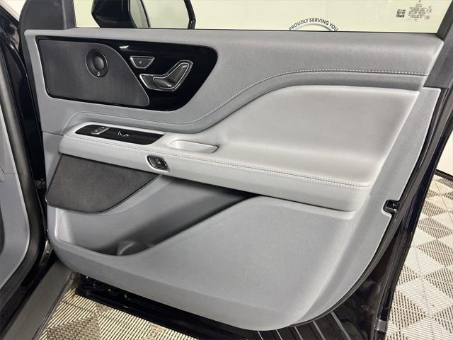Photo of 2020 Infinite Black Metallic Lincoln Aviator